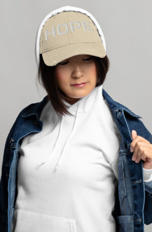 Gorra Tipo Dad Hat con Estilo Desgastado – Un Toque Único para tu Outfit